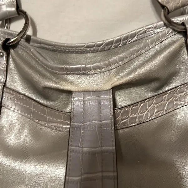 Genna de Rossi silver handbag tons of pockets animal print details GUC - Image 2