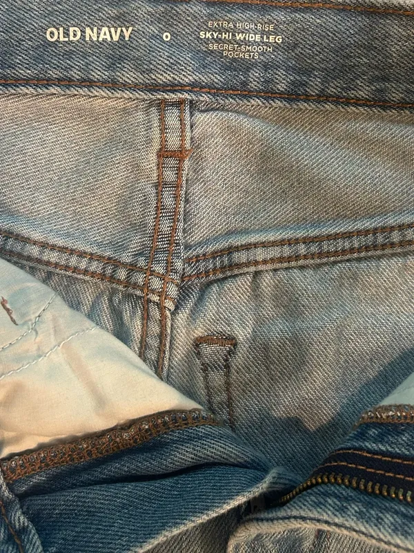 Old Navy Women's Extra High-Rise Wide-Leg Jeans Blue Medium Wash Cargo Size 0 - Image 2