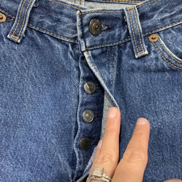 Vtg Levi’s 501 Size 11 26” Jeans Y2K Button Up High Rise Tapered Leg USA Women's - Image 8