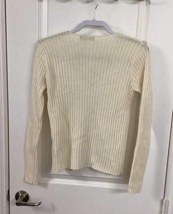 Brandy Melville V Neck Sweater In Cream - Image 2
