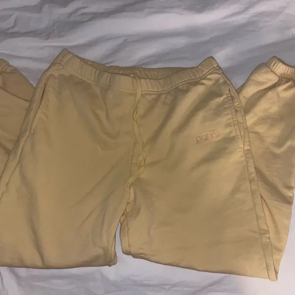 Parke Spring Cozies Yellow Joggers! - Image 3