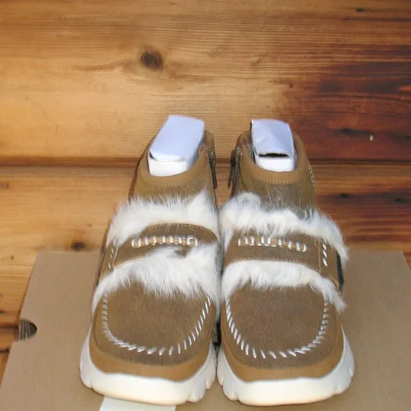 NWT UGG  Ankle Boots - Image 4