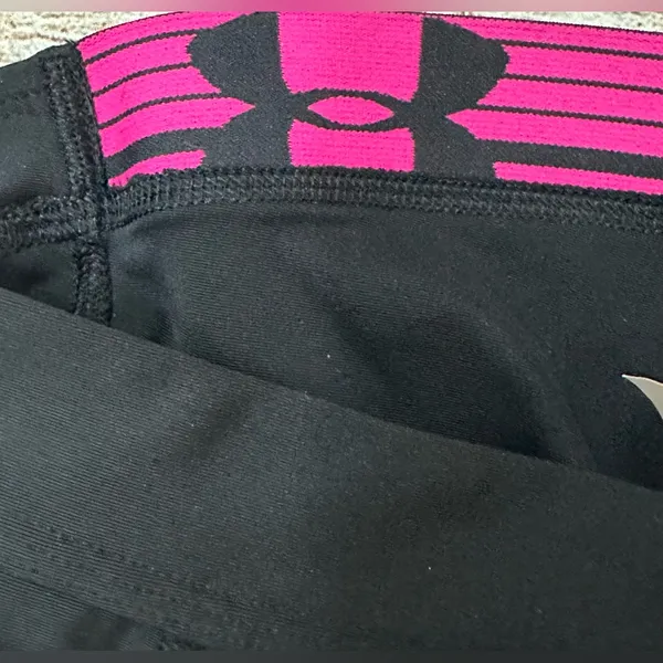 Under Armour sz XS pink & black pants - Image 4