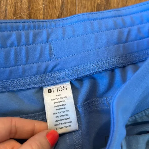 Figs Technical Collection blue high rise pockets scrubs small - Image 4