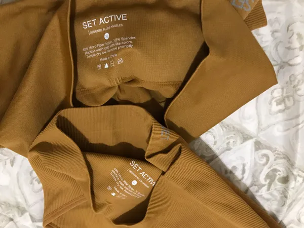 Set Active Seamless Shorts And V Bra - Image 6