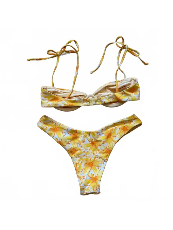 Blackbough Swim Bikini Set Passionfruit Dana Underwire Top Cheeky Bottoms Small - Image 3