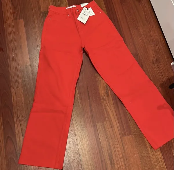 Zara Red Mid Rise Straight Denim Jeans - Image 4