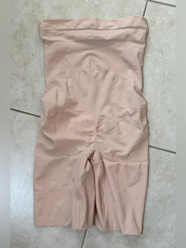 SPANX OnCore high-waist mid-thigh shorts - Image 2