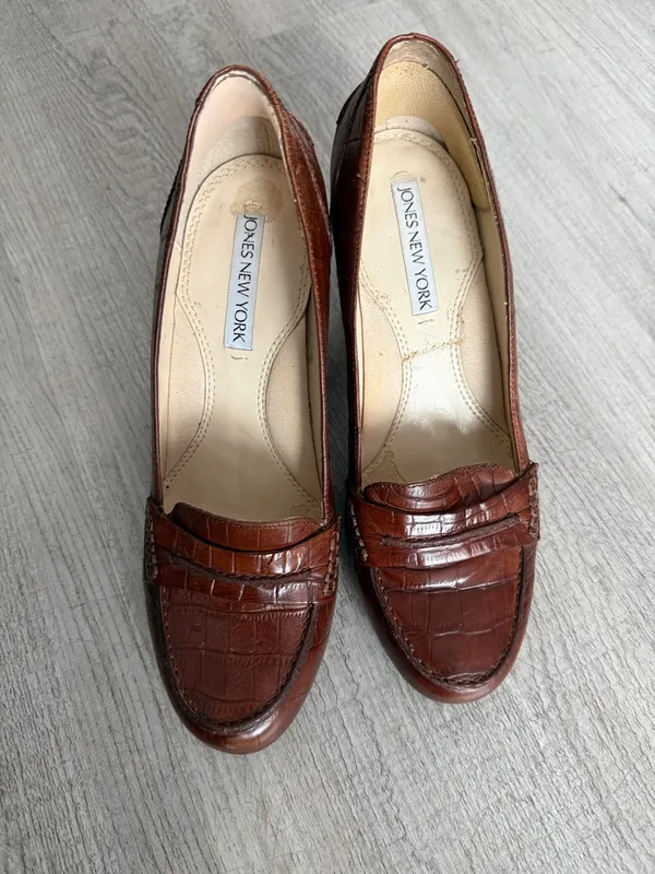 Jones New York Brown Croc-Embossed Loafer Heels Size 6 - Image 6