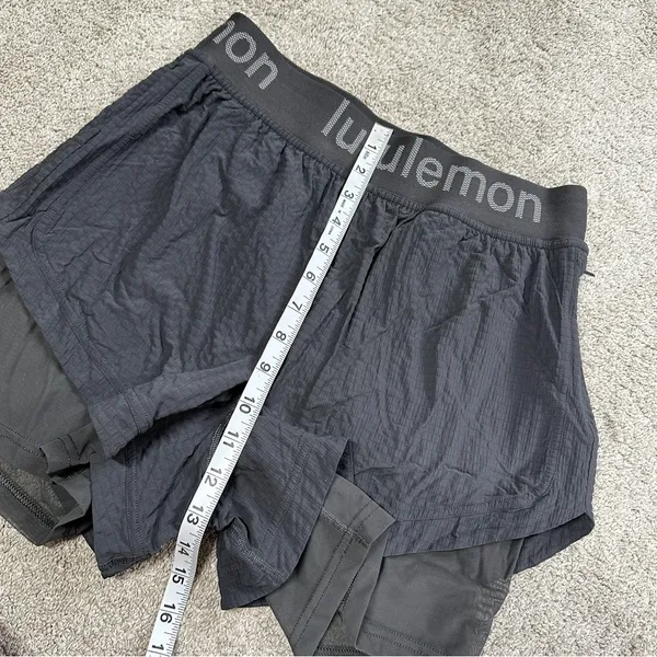 Lululemon Women’s Logo Waistband High-Rise Training Short 3” in Graphite Grey 8 - Image 16