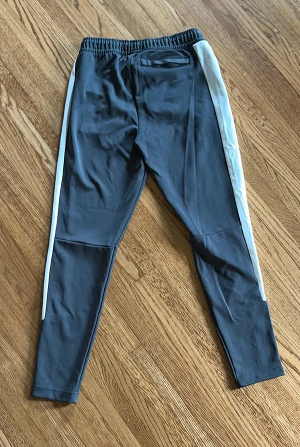 Air Jordan Sweatpants - Image 2