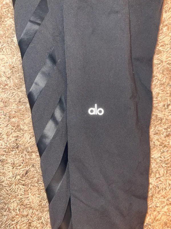 Alo Leggings - Image 2
