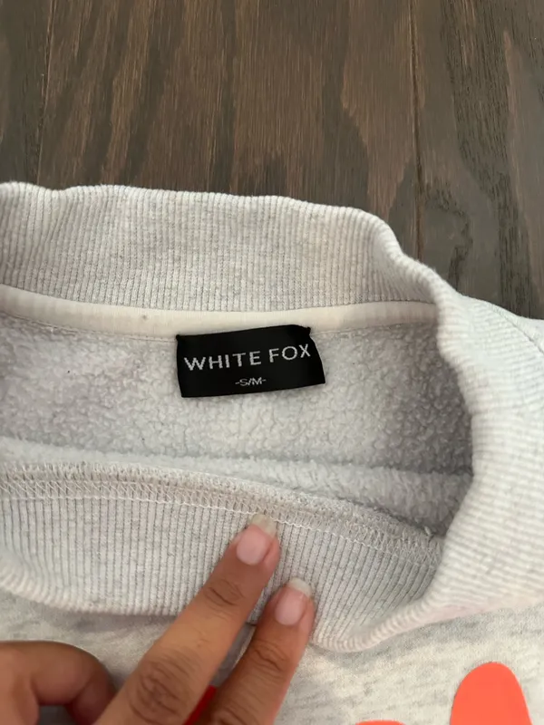 NWOT White Fox Boutique Crewneck Sweatshirt Size S/M - Image 2