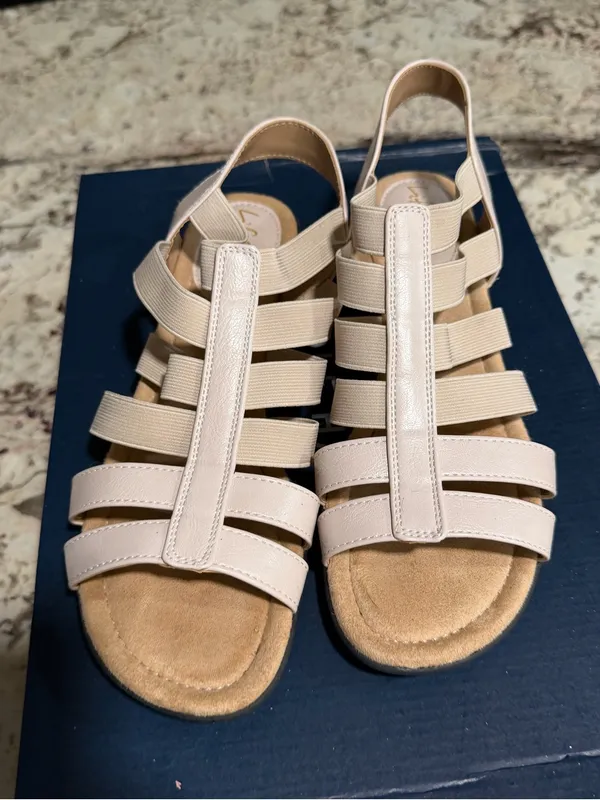 Life Stride Women’s Beige Strappy Wedge Slip On Comfort Sandals 8M - Image 2