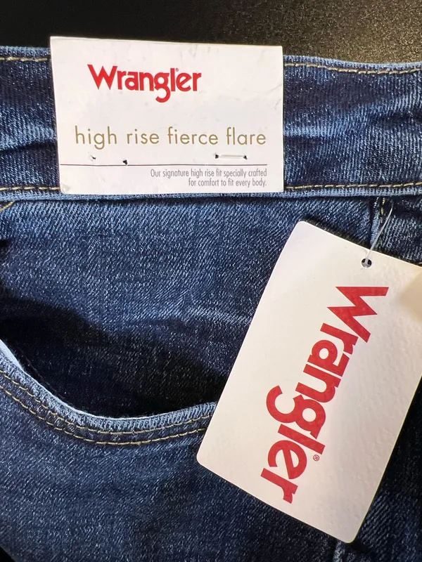 16x30 wrangler women’s jeans - Image 6