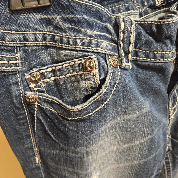 Miss Me Boot Rhinestones Distressed jeans 31 - Image 4