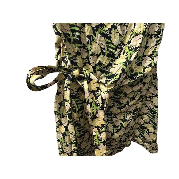 Urban Outfitters Yellow Green Floral Short Sleeve Wrap Dress NEW Sz Medium Boho - Image 5