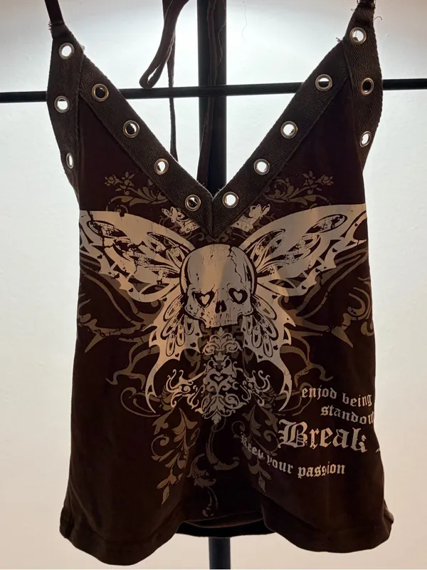 SHEIN Brown Graphic V-Neck Camisole with Stud Accents - Image 3