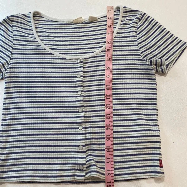 Levi’s Striped Ribbed Button Front Top Medium Y2K Baby Tee - Image 7