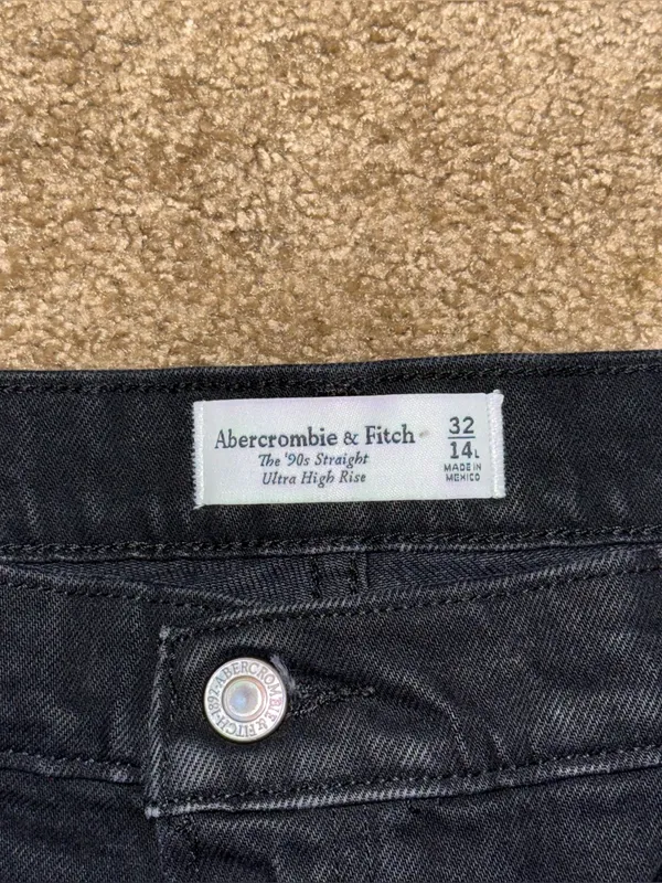 Abercrombie & Fitch NWT 90s Straight Ultra High Rise Jeans Black Sz 32 / 14 LONG - Image 5