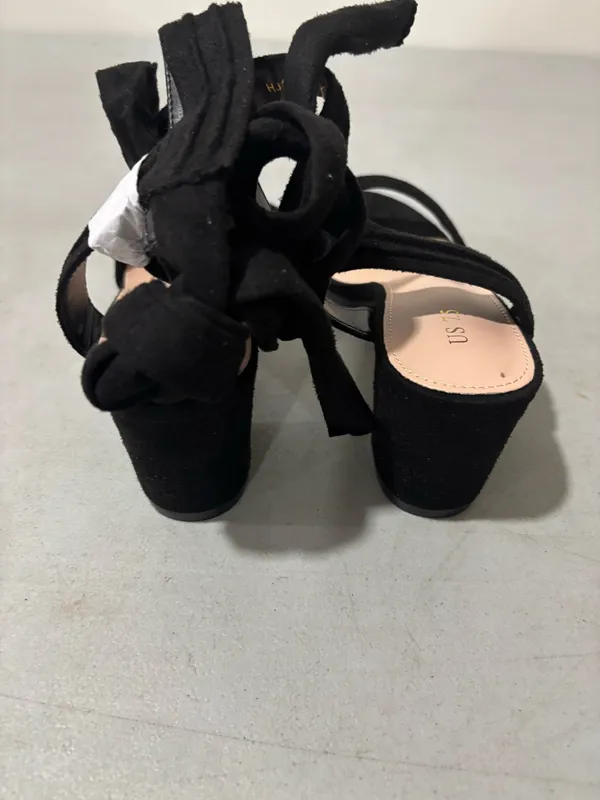 Black sandals Size 7.5 - Image 2