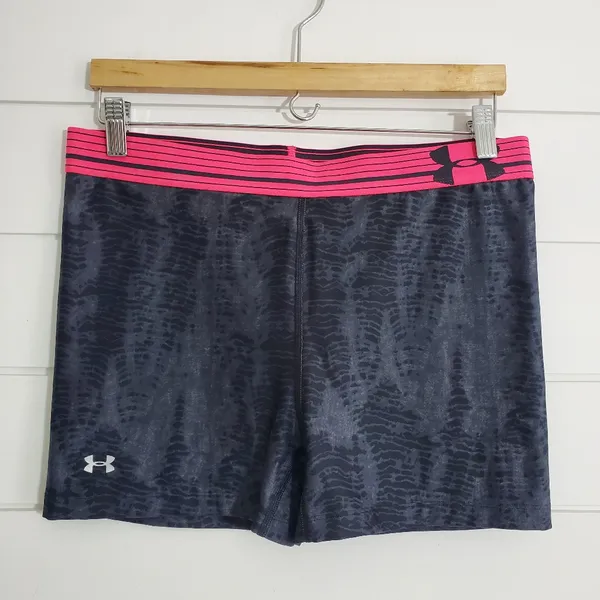 Under‎ Armour 3" Shorts Black with pink band active wear Size L - Image 3