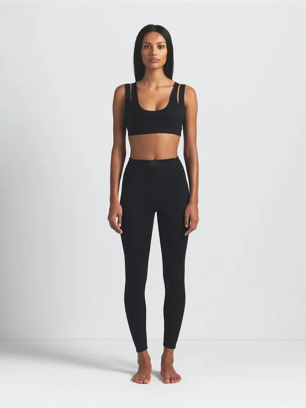 Nike x Skims (G23) MATTE V-Panel Legging 26 inches | Color Obsidian | Size S - Image 3