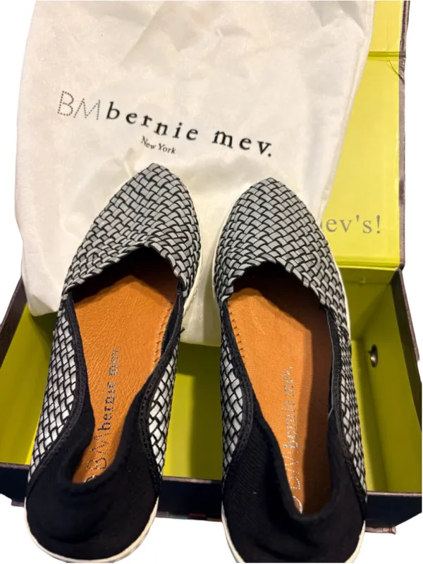 Bernie Mev "Beth" Woven Slip-on Sneakers Women's Size 37 (US 7) - Image 2