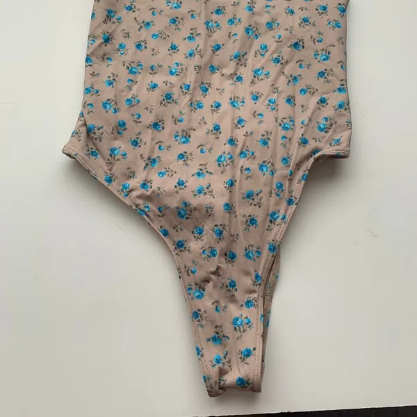 Frankies Bikinis Annie One Piece Spring Bloom Womens Small - Image 11
