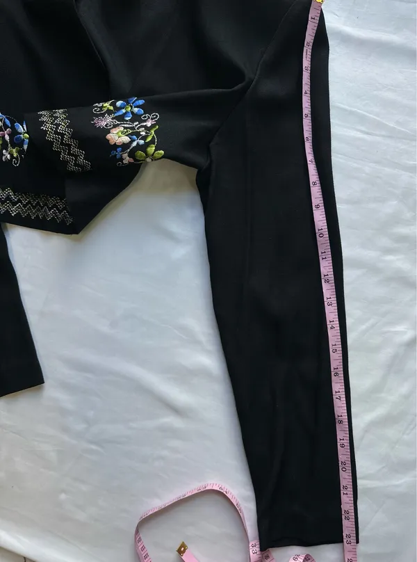John Roberts VTG Y2k Black Embroidered Cropped Blazer Jacket S8 - Image 10