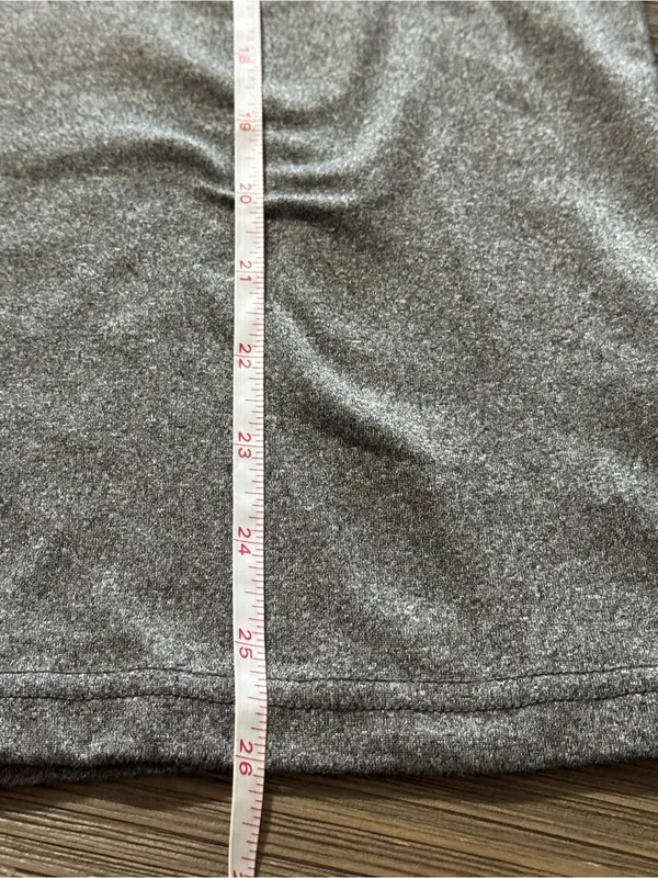 Grey Long Sleeve Tee with Rainbow Graphic Gray Size M - Image 4