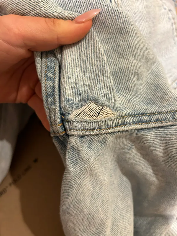 Zara light wash straight leg distressed jeans - Image 8