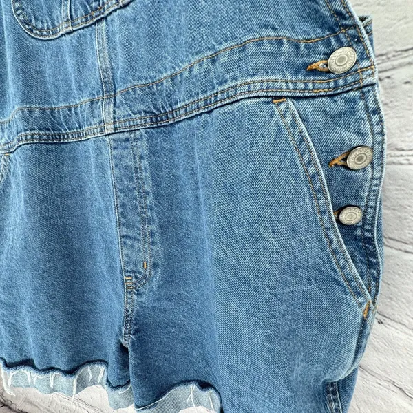 Old Navy Overall Shorts Women's XL Blue Denim Shortalls Cuffed Classic - Image 2