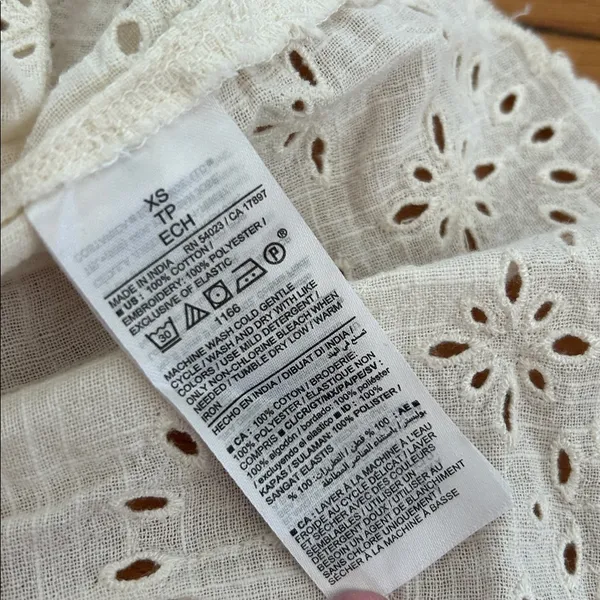 NWT Old Navy Cream Eyelet Top - Image 5