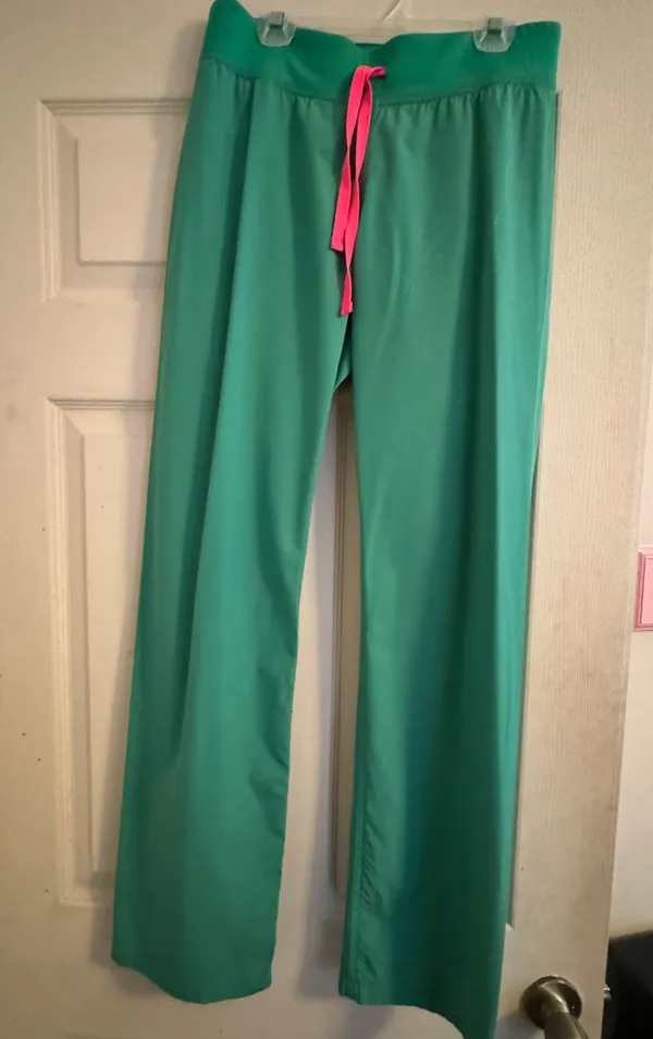 Scrubs Set - Image 2