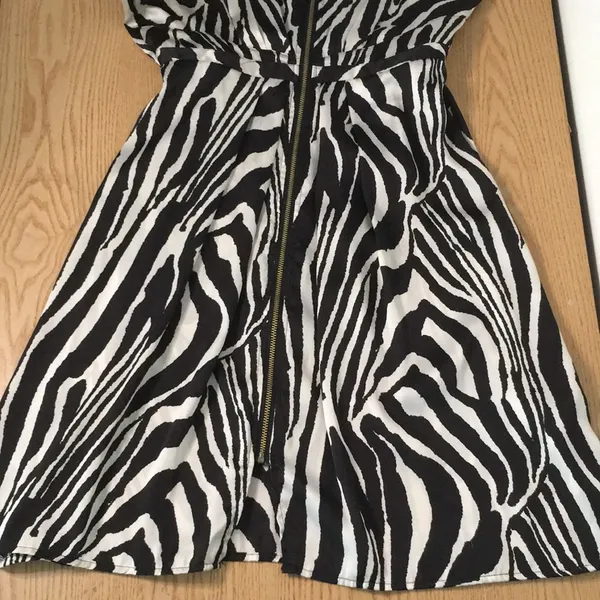Womens H&M Black and White Satin Zebra Print Shirt Dress Size 6 - Image 7
