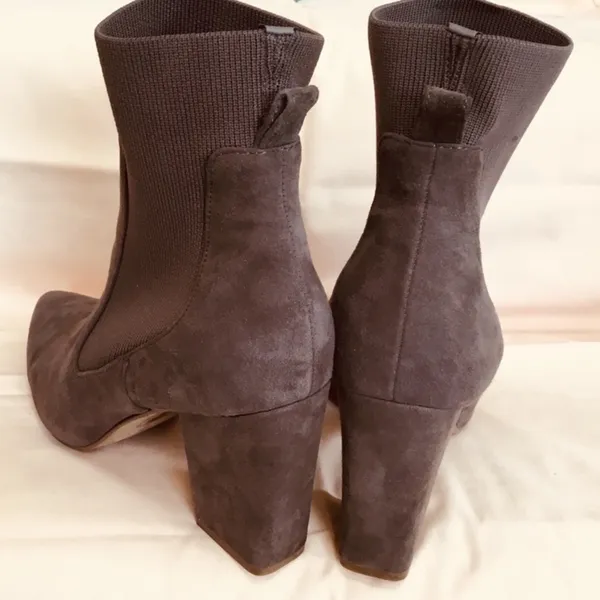 So NICE suede leather booties🤎🤎 - Image 4