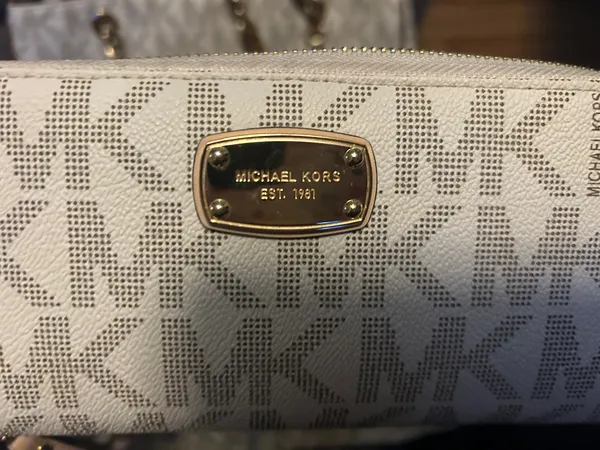 Michael Kors Purse & Wallet - Image 5
