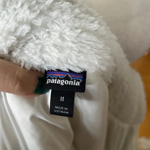 Patagonia Los Gatos White Fuzzy Fleece Zip Up Vest - Image 4