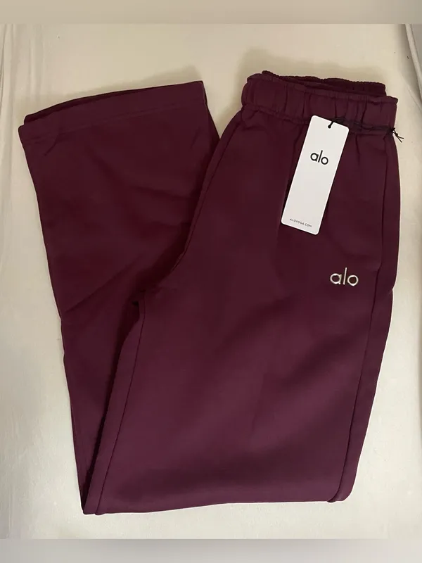 Alo Yoga NWT Accolade Straight Leg Sweatpants Burgundy Size M - Image 8