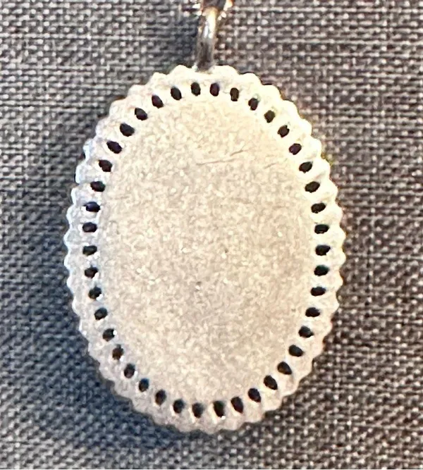 Lucky Brand medallion pendant necklace - Image 5