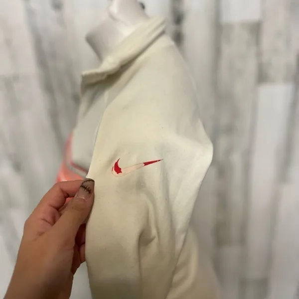 Nike sweater  - Image 7