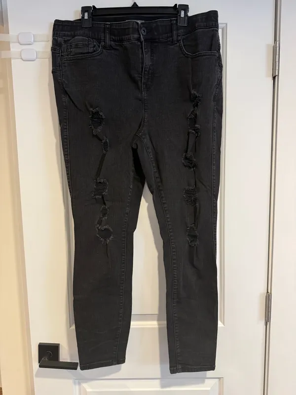 Torrid Bombshell Skinny Black Distressed Premium Stretch Distressed Jeans 20R - Image 2