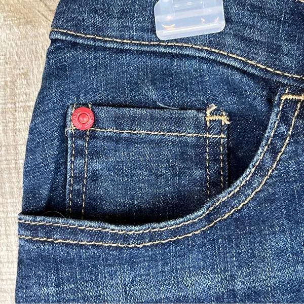 Wrangler Size 8 Medium Straight Leg Medium Blue Denim Wash Jeans w/5 Poc… - Image 4