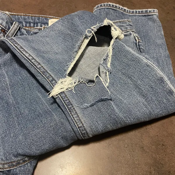 Abercrombie 90s Slim Straight Ultra High Rise Jeans - Image 5