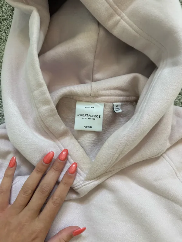 Aritzia Mega SweatFleece TNA Sweatshirt - Image 5