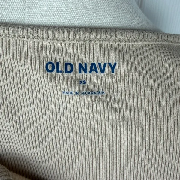 Old navy tan boat patchwork tank top - Image 3