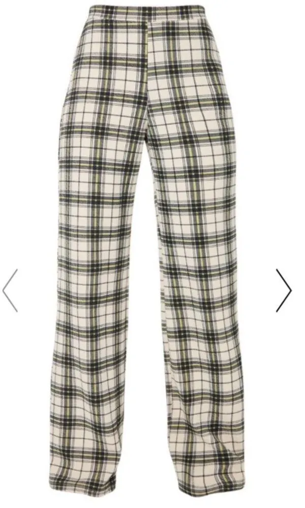 Pretty Little Thing Black Print Wide Leg Pants - Image 2