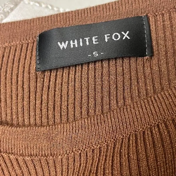 White Fox Brown Ribbed Long Sleeve - Image 3