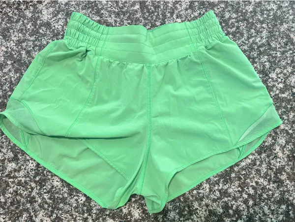 Lululemon High-Rise Hotty Hot 2.5" Shorts - Image 2